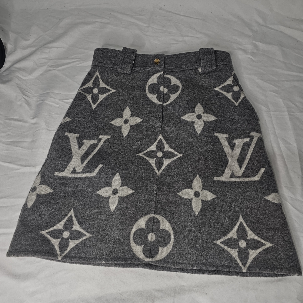 Louis Vuitton Gray Monogram A-Line Skirt size 34